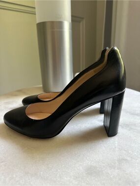 Nine West Black Leather Pointed Toe Heels